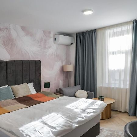 Appartamento The Chic Retreat Bucarest Esterno foto