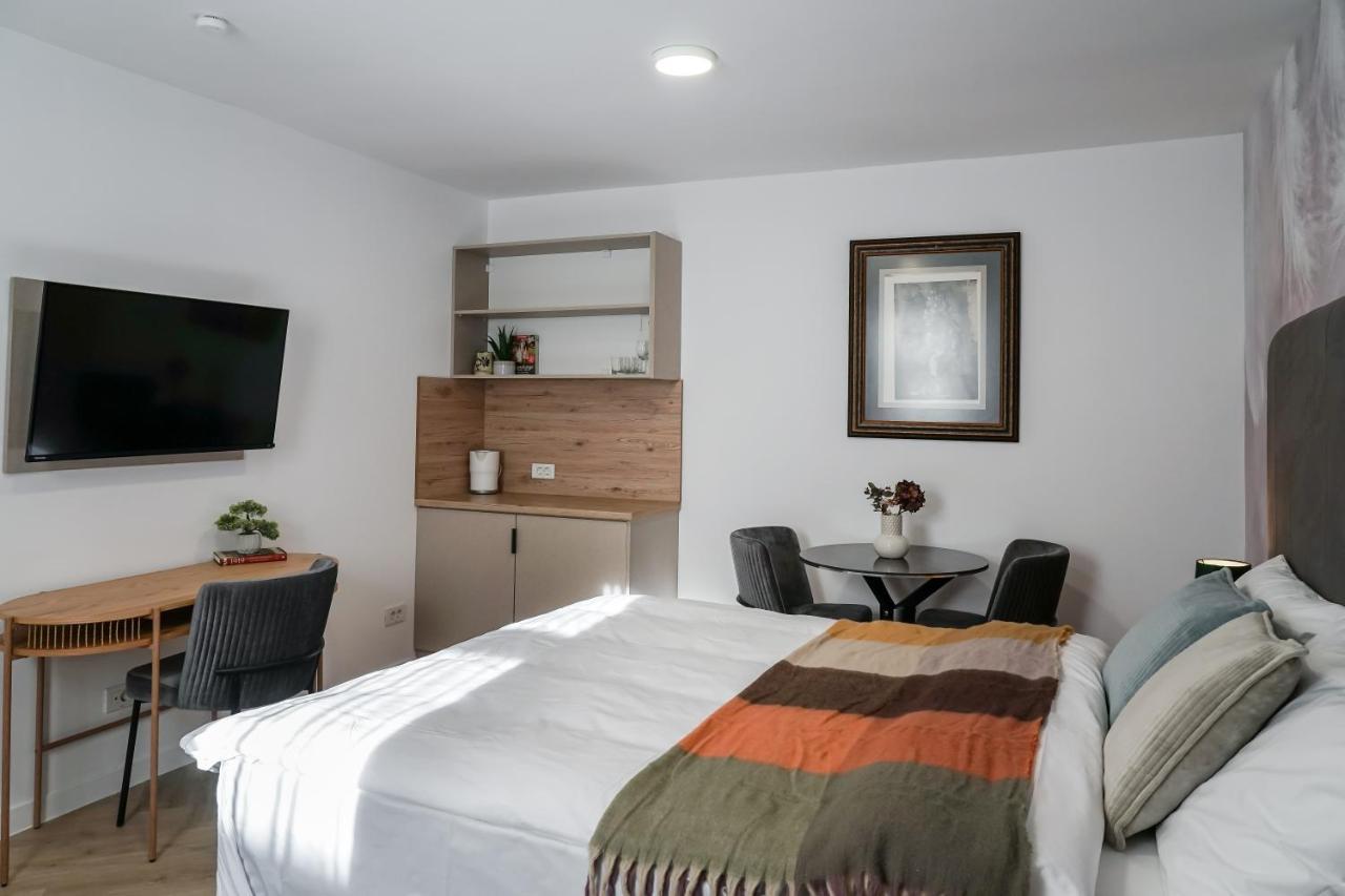 Appartamento The Chic Retreat Bucarest Esterno foto