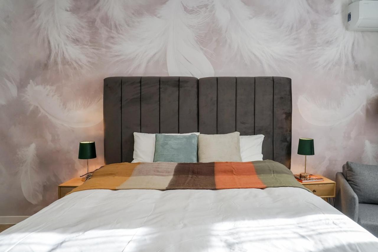 Appartamento The Chic Retreat Bucarest Esterno foto