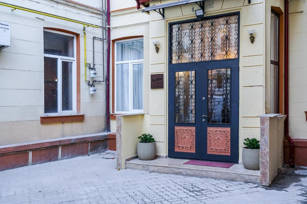 Appartamento The Chic Retreat Bucarest Esterno foto